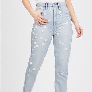 JUICY COUTURE Black Label High Waisted Floral Embellished Girlfriend Jeans